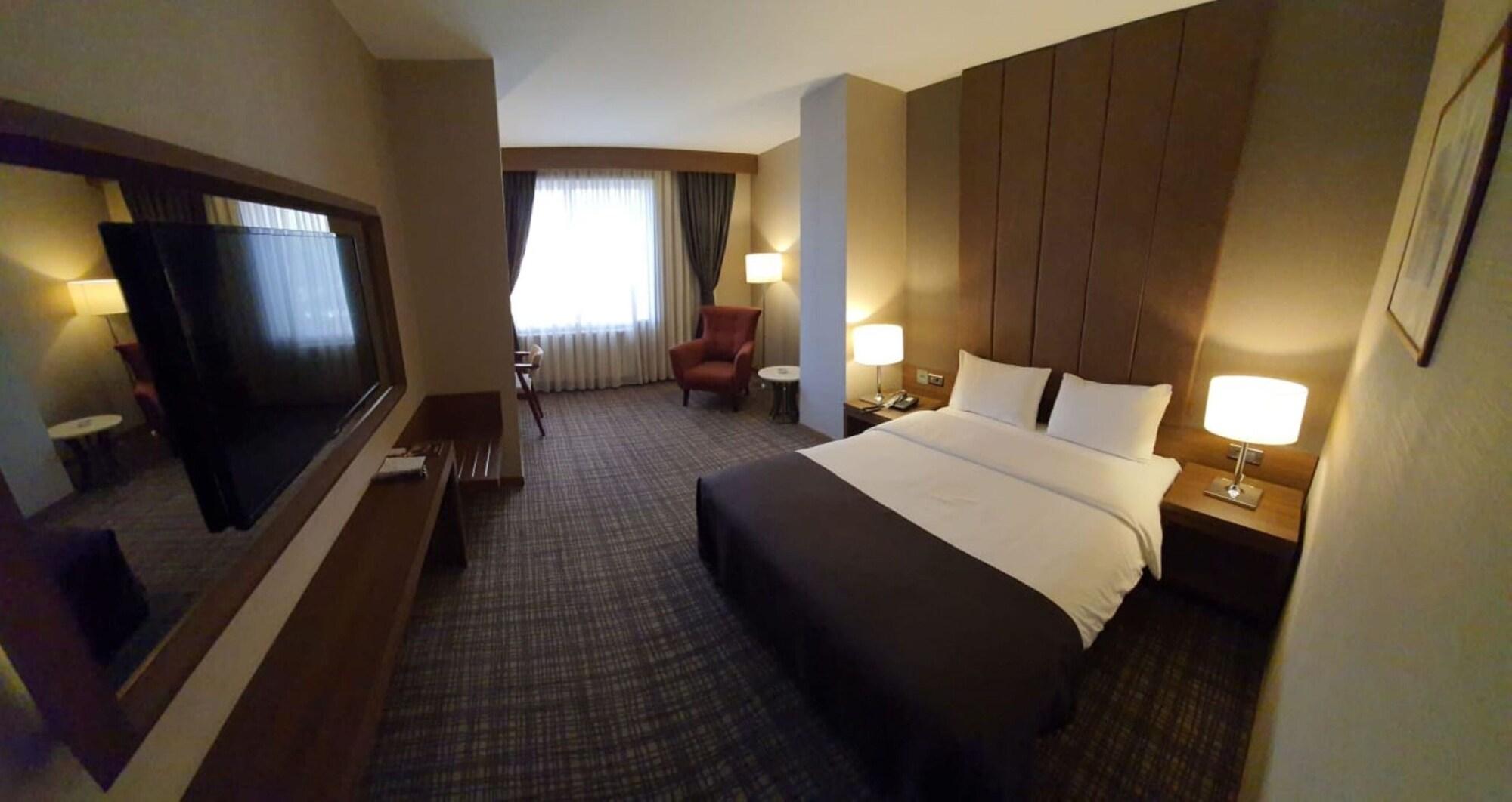 Grand Isias Hotel アドゥヤマン エクステリア 写真