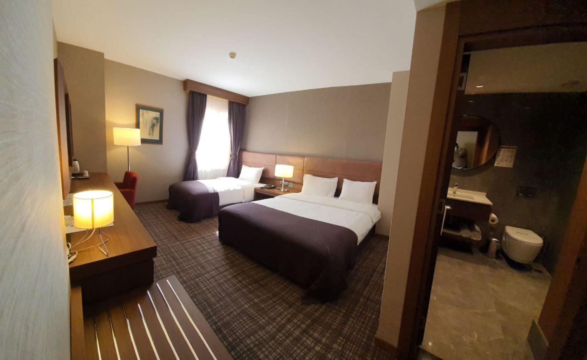 Grand Isias Hotel アドゥヤマン エクステリア 写真