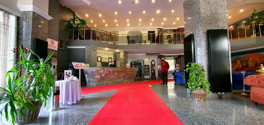 Grand Isias Hotel アドゥヤマン エクステリア 写真